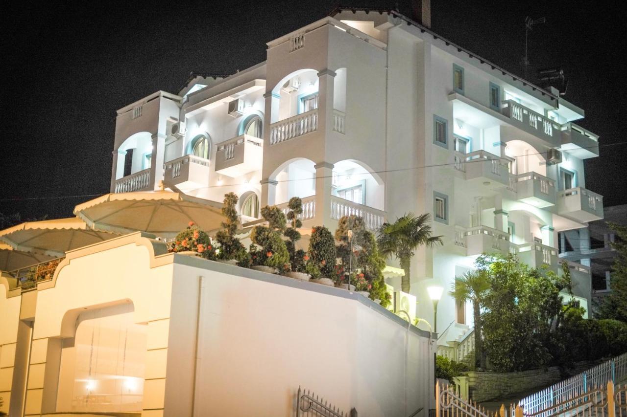 סרנדה Hotel Serxho מראה חיצוני תמונה