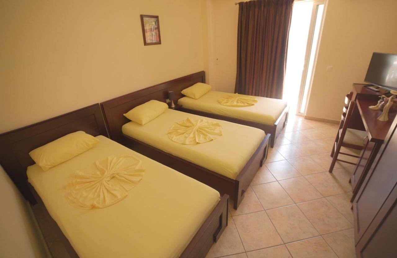סרנדה Hotel Serxho מראה חיצוני תמונה
