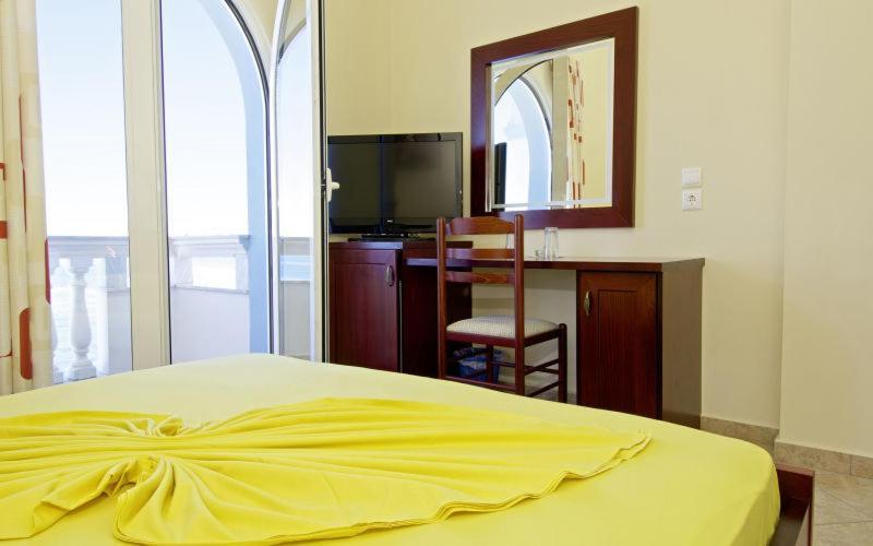 סרנדה Hotel Serxho מראה חיצוני תמונה