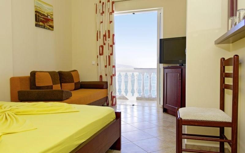 סרנדה Hotel Serxho מראה חיצוני תמונה