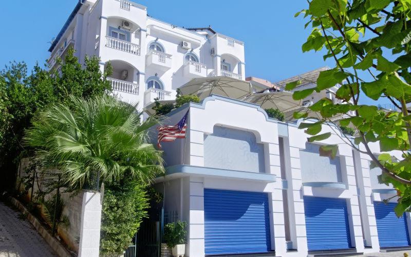 סרנדה Hotel Serxho מראה חיצוני תמונה
