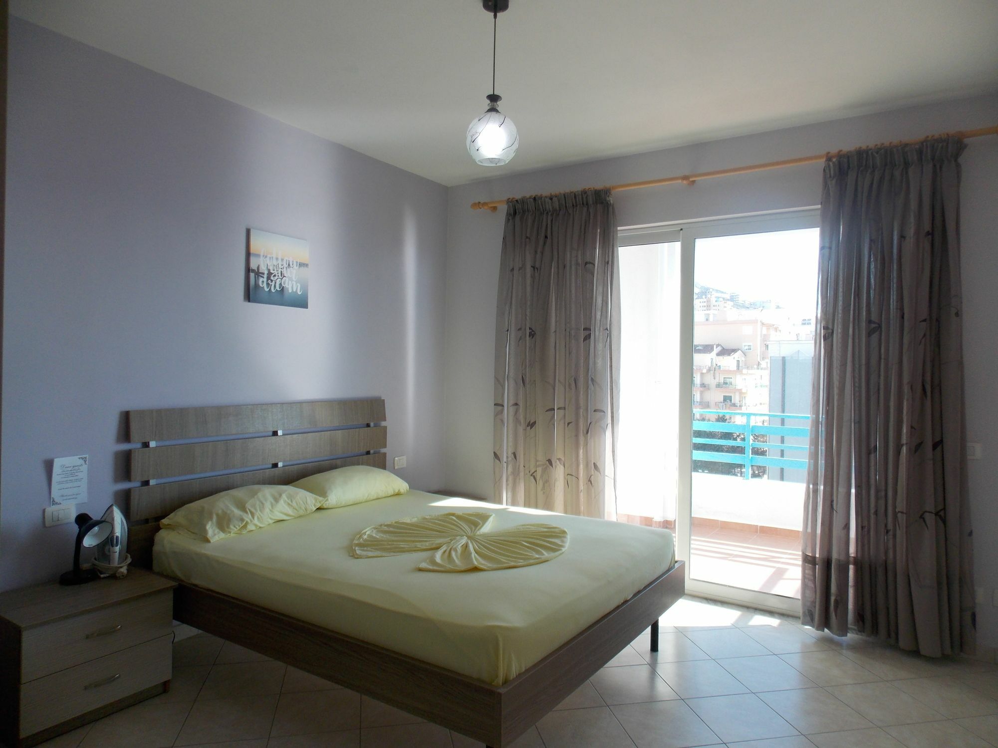 סרנדה Hotel Serxho מראה חיצוני תמונה