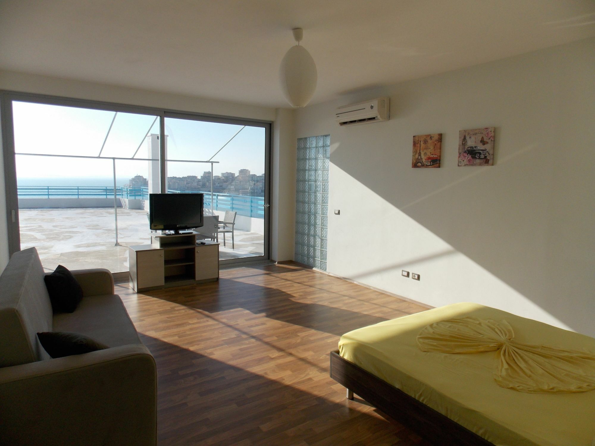 סרנדה Hotel Serxho מראה חיצוני תמונה